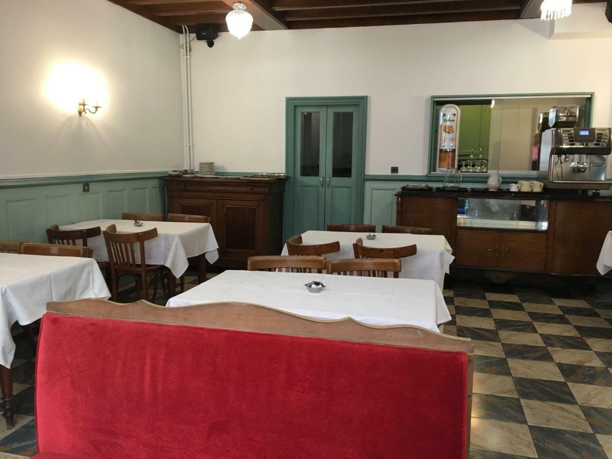 The Old Ravel Centre 2*