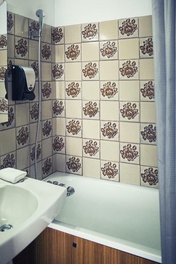 The Old Ravel Centre 2*