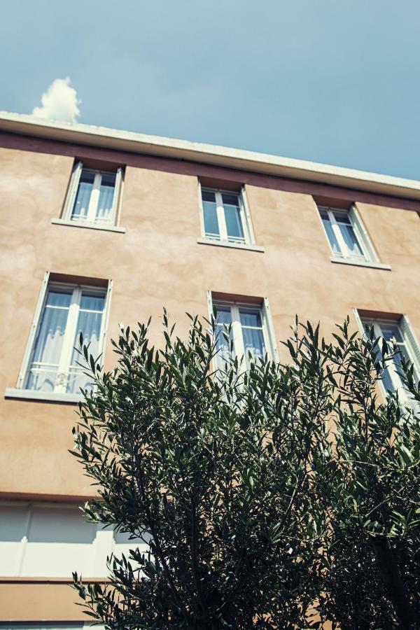 The Old Ravel Centre Hotel